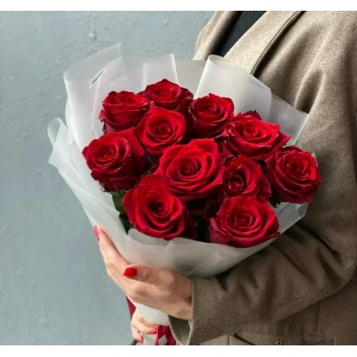 11 роз в белой упаковке 11 роз в белой упаковке