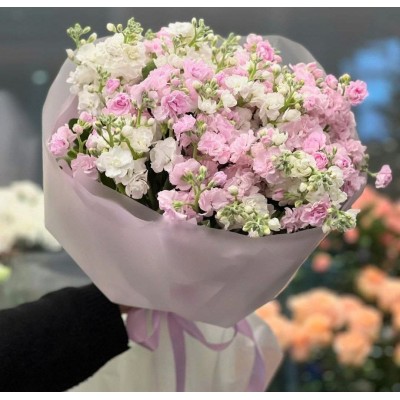 Букет из ароматной матиолы