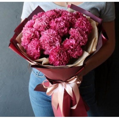 Букет из ярких диантусов